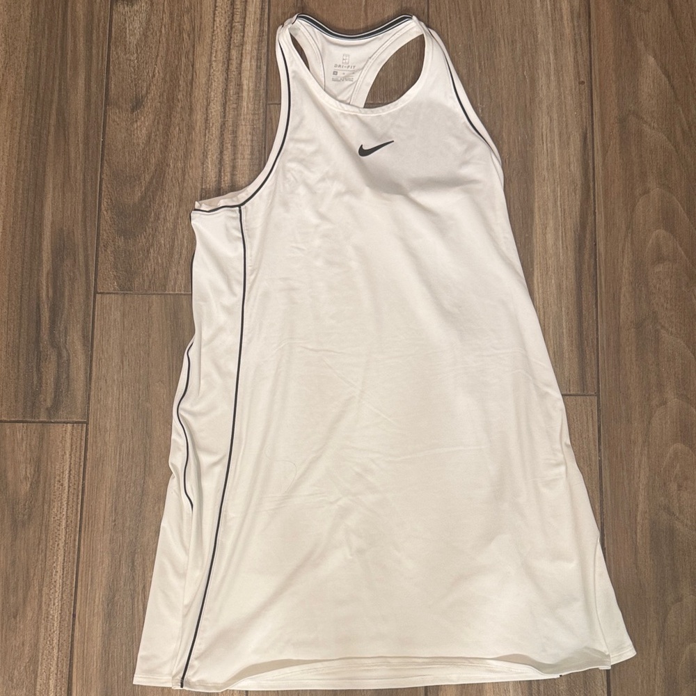 Nike NWOT White Tennis Tank Dress with Black Trim size Medium